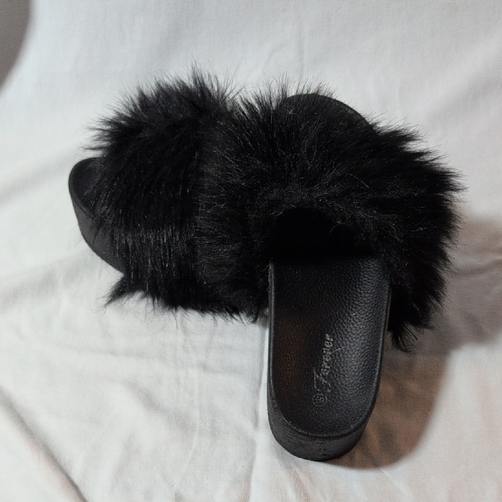 Black Faux Fur Women's Slides